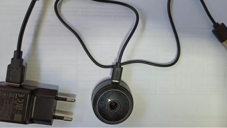 Homem é preso após tentar instalar câmera na casa da ex para vigiá-la