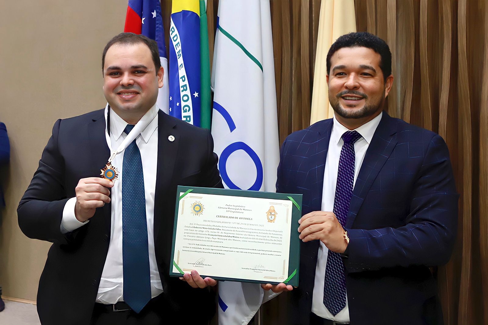 Roberto Cidade é homenageado com a Medalha de Ouro Cidade de Manaus