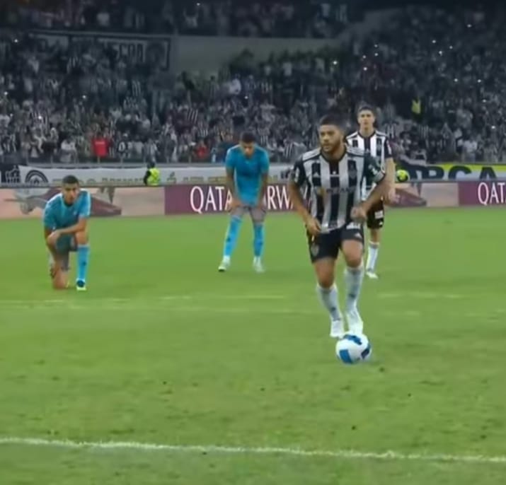 Hulk decide e Atlético-MG está nas quartas da Libertadores