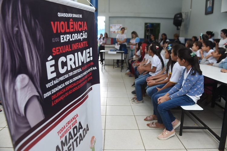 Escolas de Manaus terão que orientar alunos sobre abuso sexual infantil