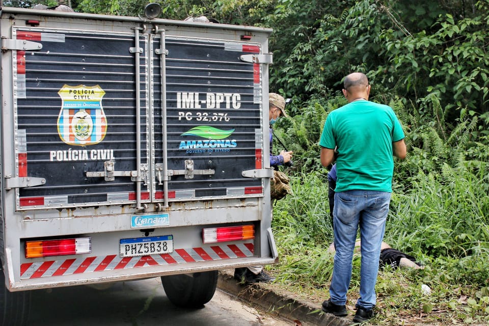 Homem achado em ramal da Praia Dourada foi estrangulado, diz polícia