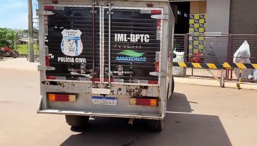 Homem é assassinado na casa de namorada no Amazonas