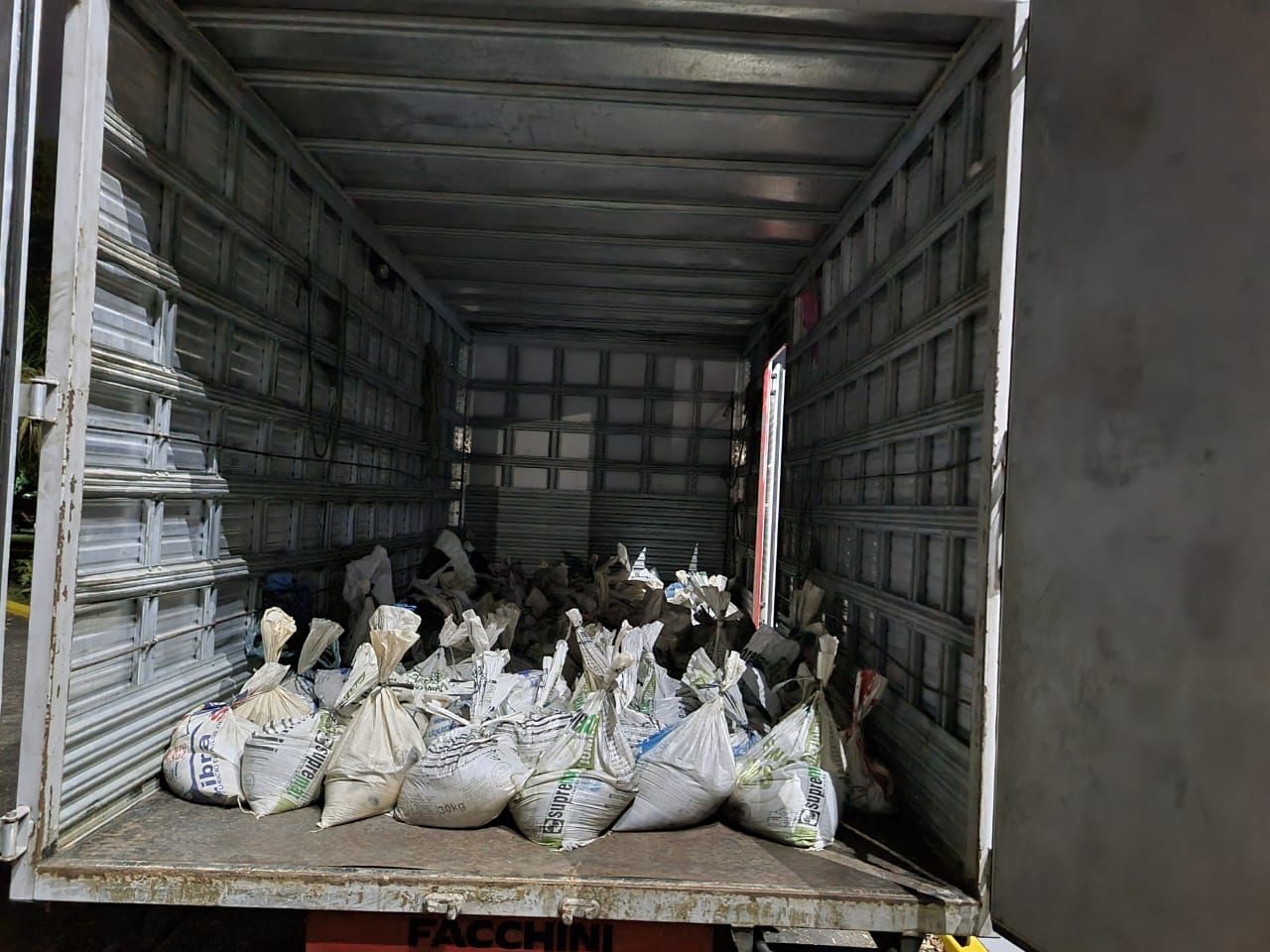 Empresários são presos com 8 toneladas de minério ilegal roubadas em Manaus