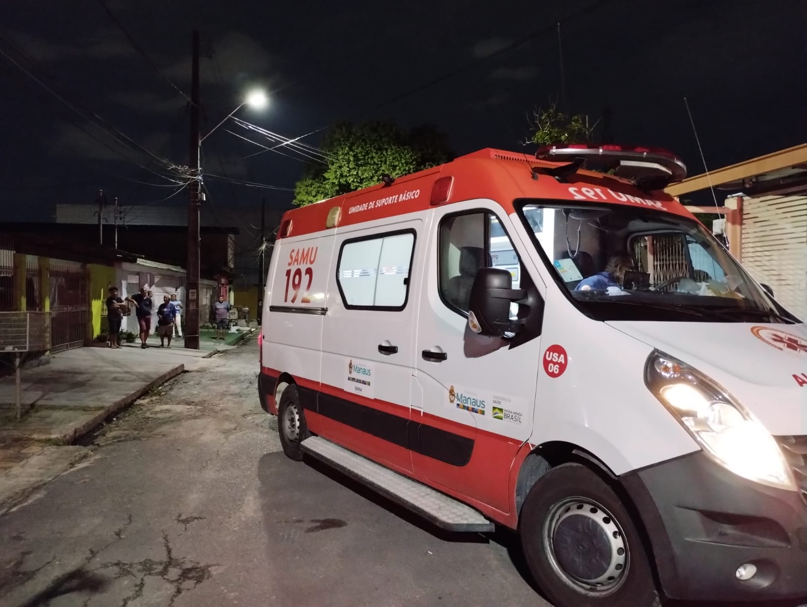 Motociclista leva tiro na cabeça do próprio passageiro em Manaus