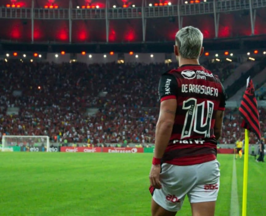Flamengo e Corinthians se enfrentam hoje pela Libertadores
