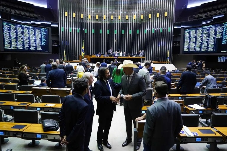 Senado aprova regras que podem dispensar perícia médica do INSS