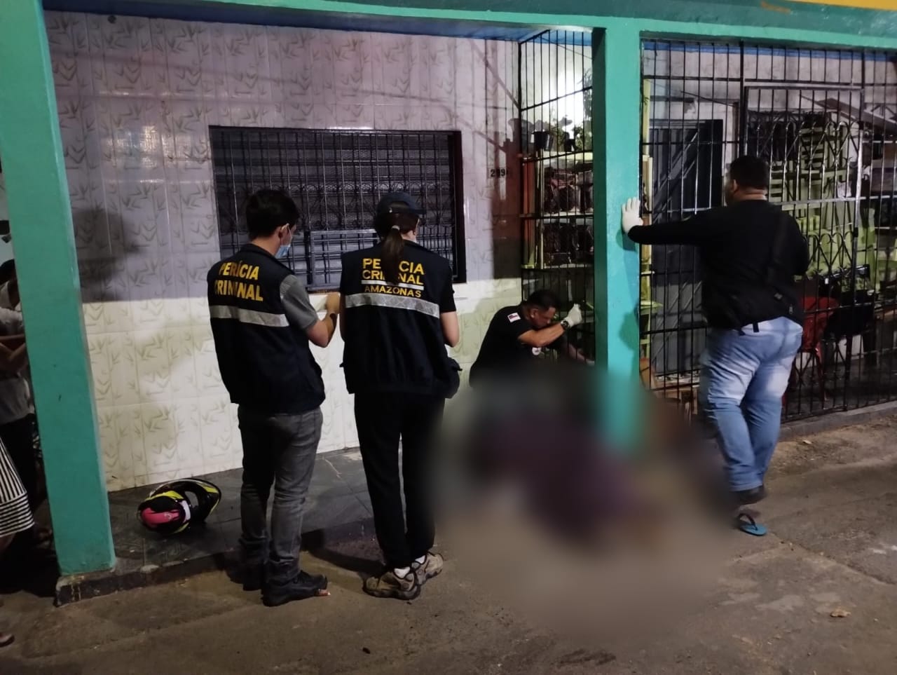 Mototaxista é assassinado com mais de 15 tiros ao sair de beco em Manaus 