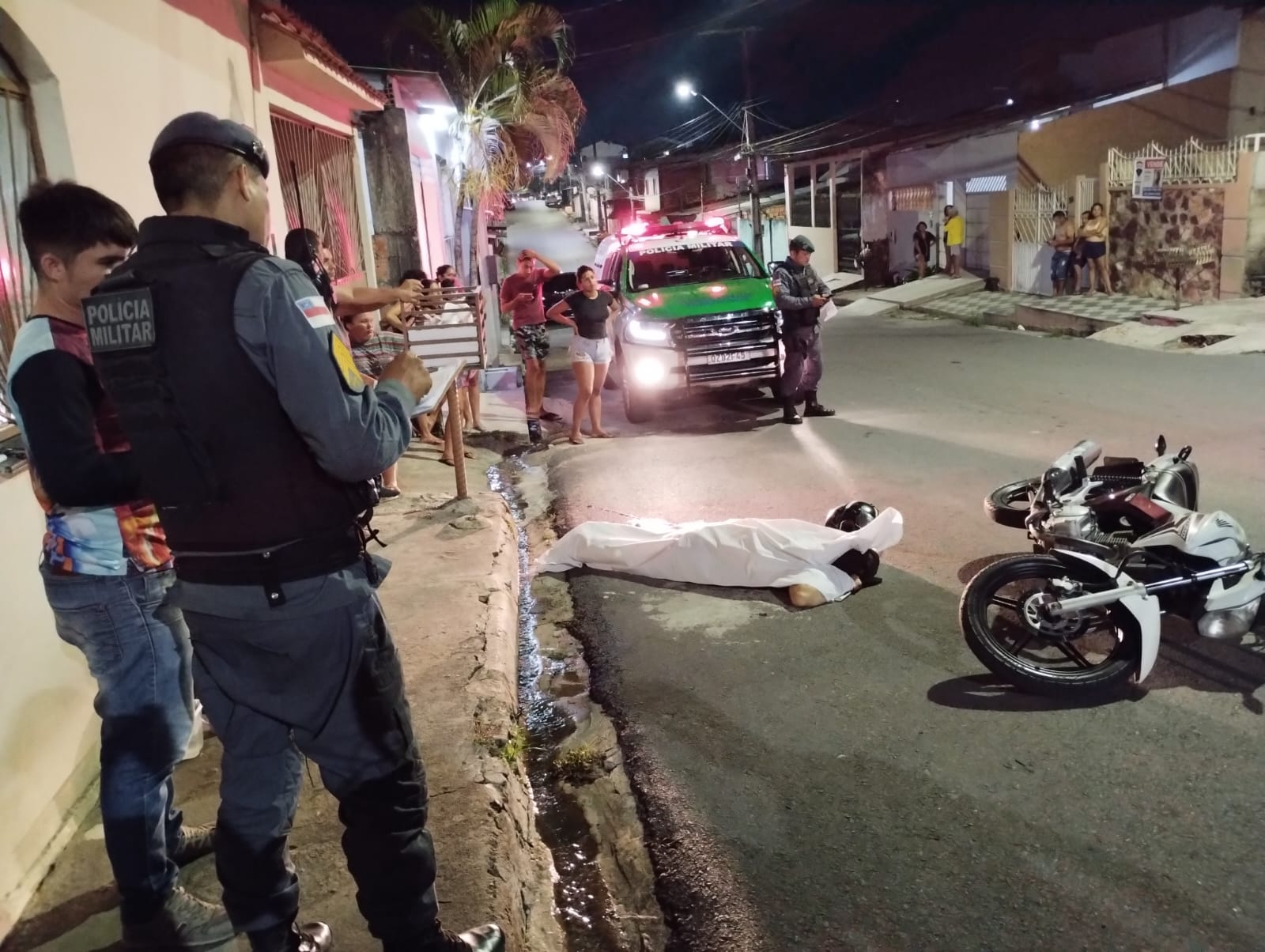 Homem é executado enquanto aguardava para receber dinheiro em Manaus
