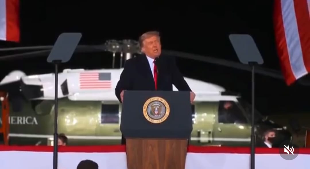 Trump é investigado por espionagem nos EUA, mostra mandado de busca