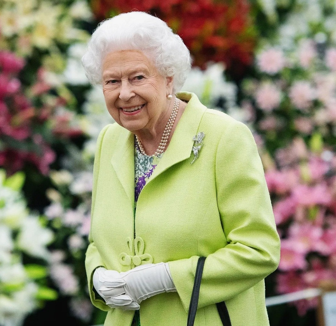 Rainha Elizabeth é colocada sob cuidados médicos e gera preocupação