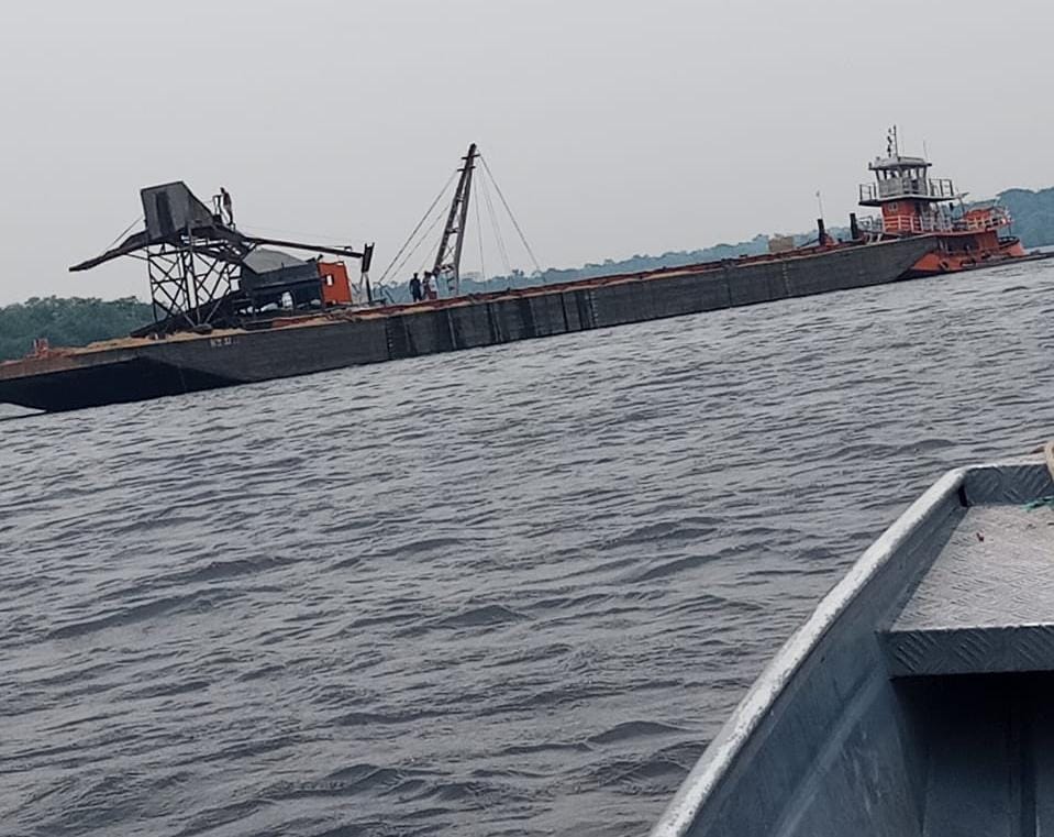 Alerta: extração desenfreada de seixo afeta turismo em Itacoatiara