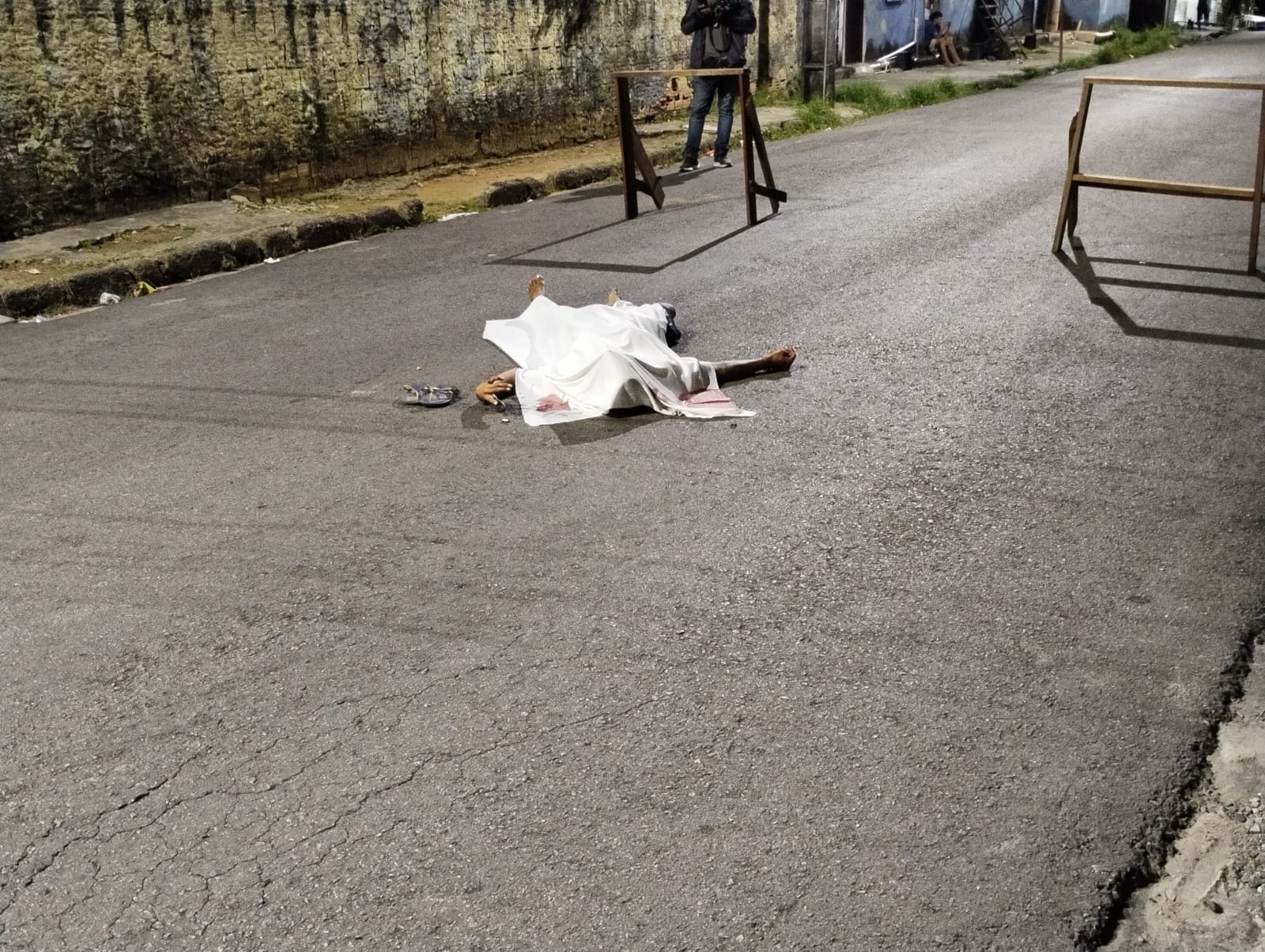 Homem é morto enquanto subia em garupa de motocicleta em Manaus