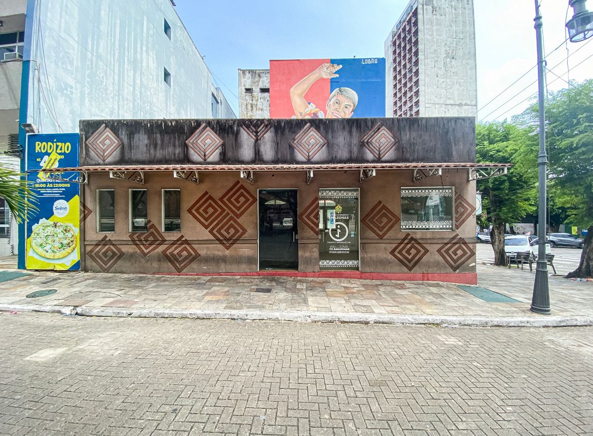 O abandono do Centro de Atendimento ao Turista da Eduardo Ribeiro