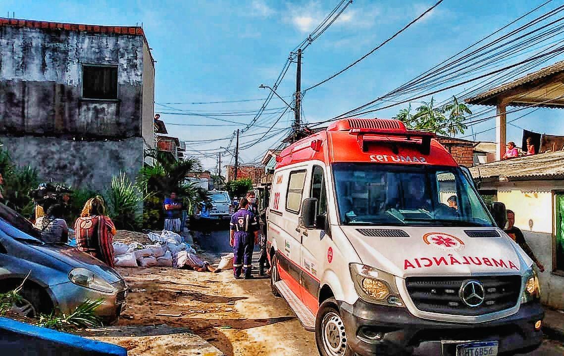 Homem morre com 10 tiros e outro fica ferido em guerra de facções em Manaus