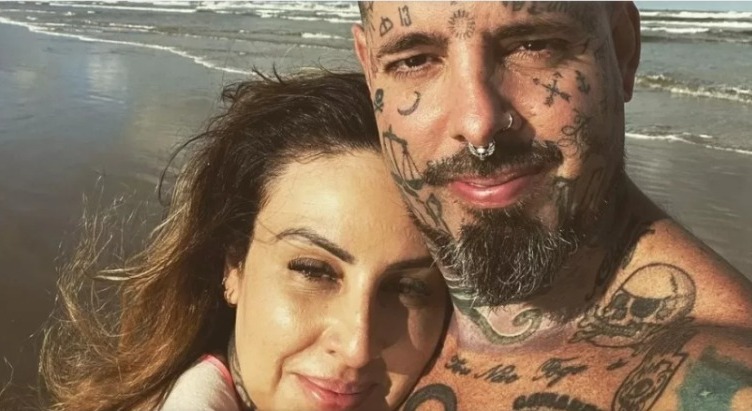 Esposa de Tico Santa Cruz é agredida por cinco homens