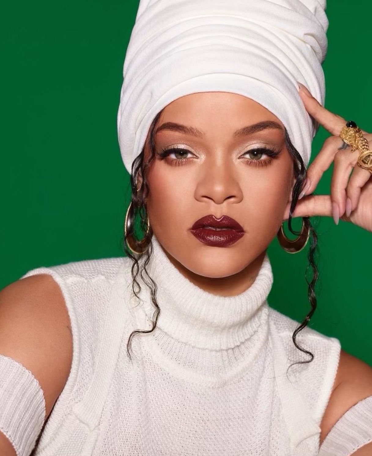 Rihanna irá se apresentar no Super Bowl em 2023 