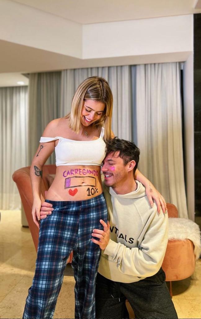 Viih Tube e Eliezer revelam tema de chá revelação do 1º filho do casal