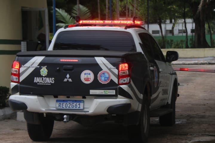 Corpo de mulher é encontrado boiando em igarapé de Manaus