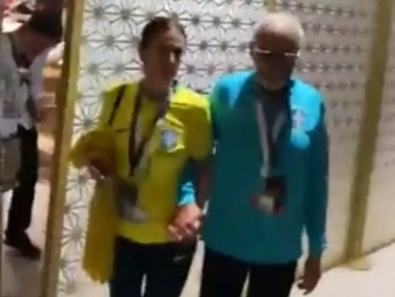 Vídeo: Gilberto Gil é xingado por bolsonaristas no Catar