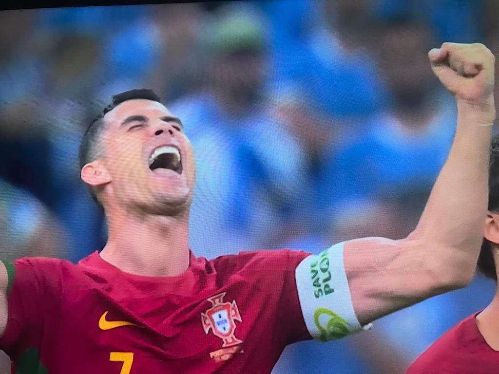 Messi e CR7 têm dia mágico nas seleções com gol histórico e recorde