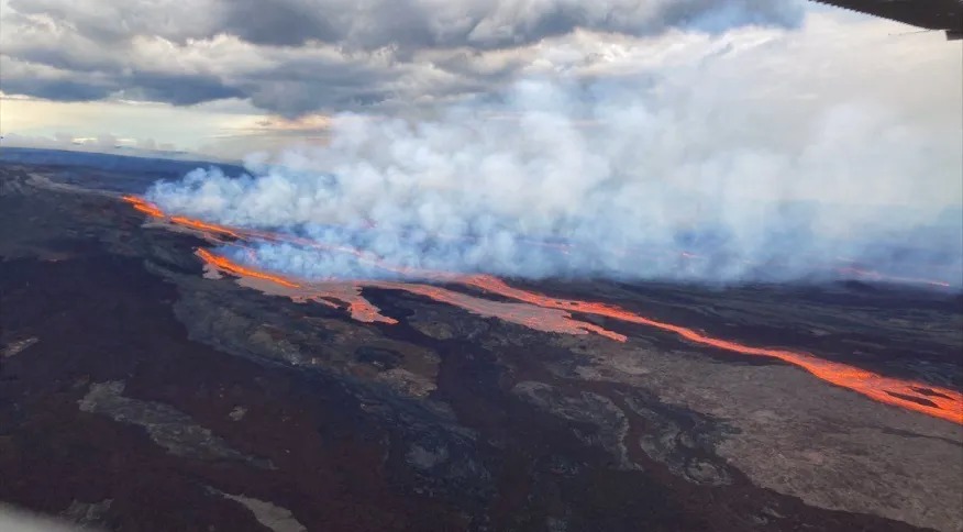 Maior vulcão do Mundo, Mauna Loa entra em erupção 