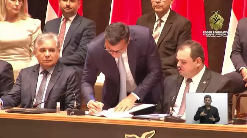 Wilson Lima toma posse de 2º mandato como governador do Amazonas