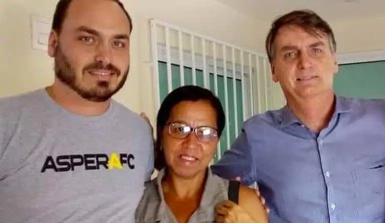 AGU deixa defesa de processos de Bolsonaro e de Wal do Açaí