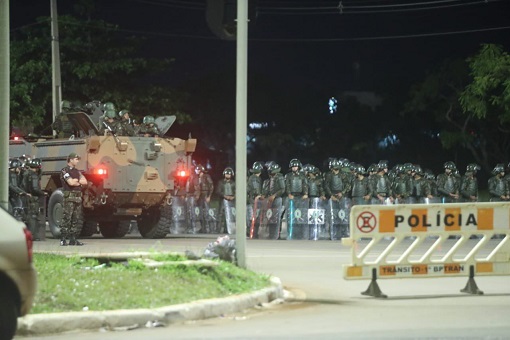 Exército impede entrada da PM em área de acampamento bolsonarista