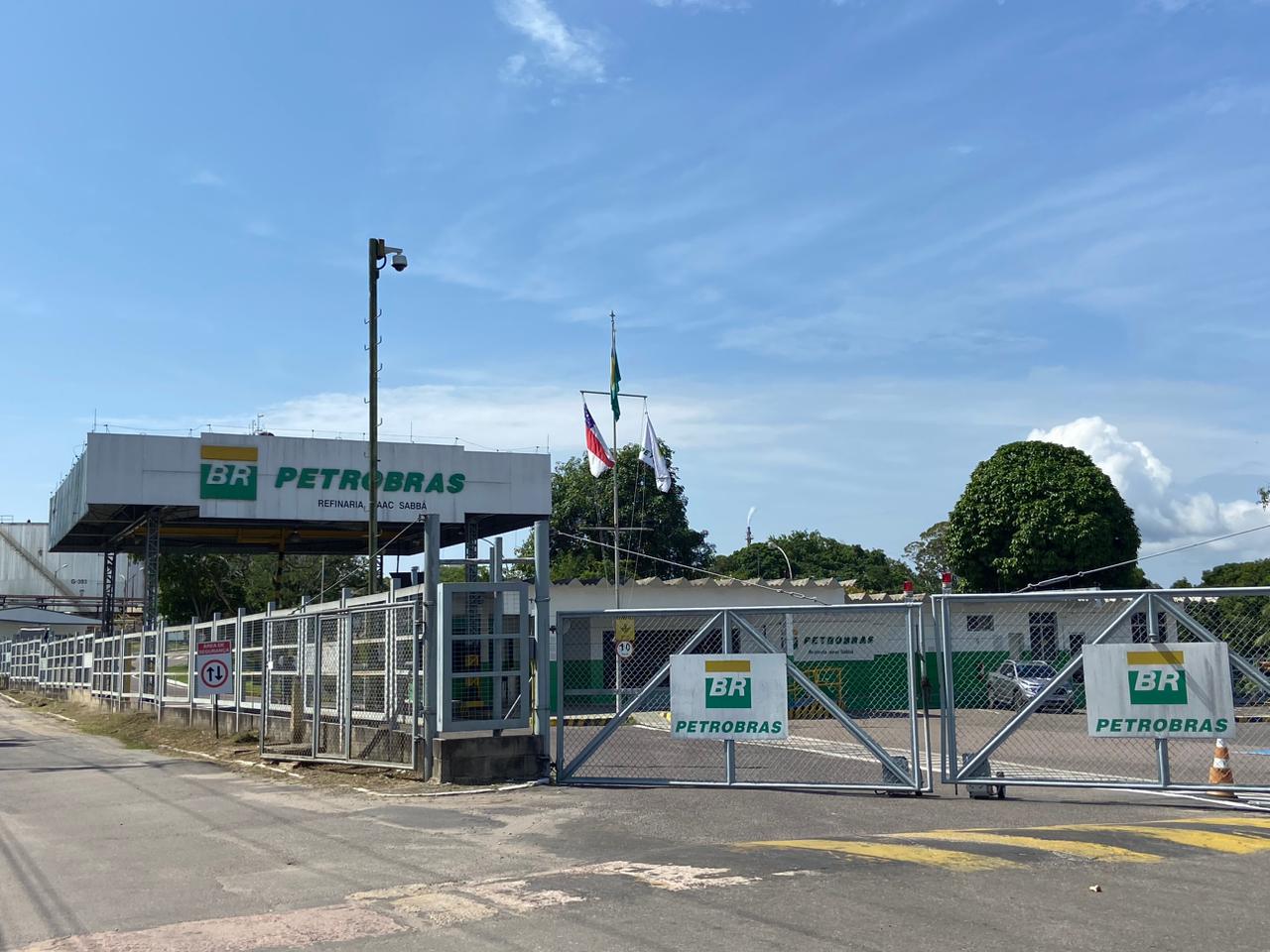Segurança é reforçada nas proximidades da refinaria Isaac Sabba em Manaus