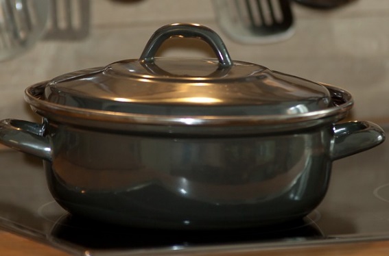 Suspeito é preso após furtar panelas em loja de shopping em Manaus