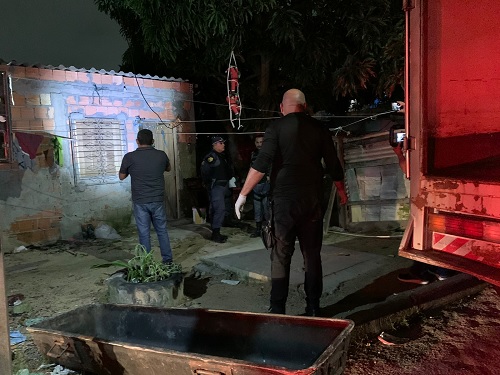 Jovem é morto dentro de casa ao ser perseguido por criminosos em Manaus