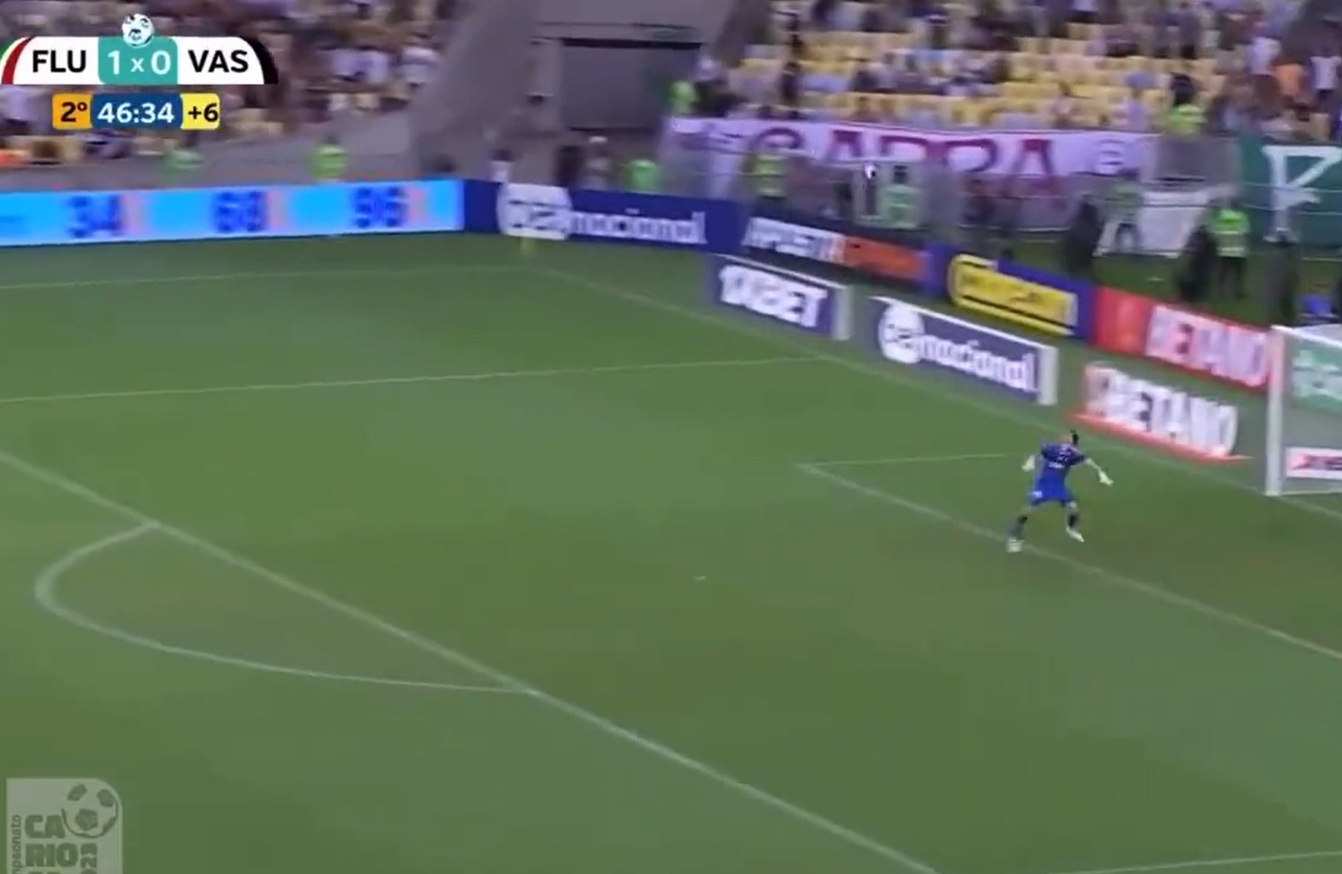 Cano marca golaço do meio de campo e Fluminense vence o Vasco; veja o gol