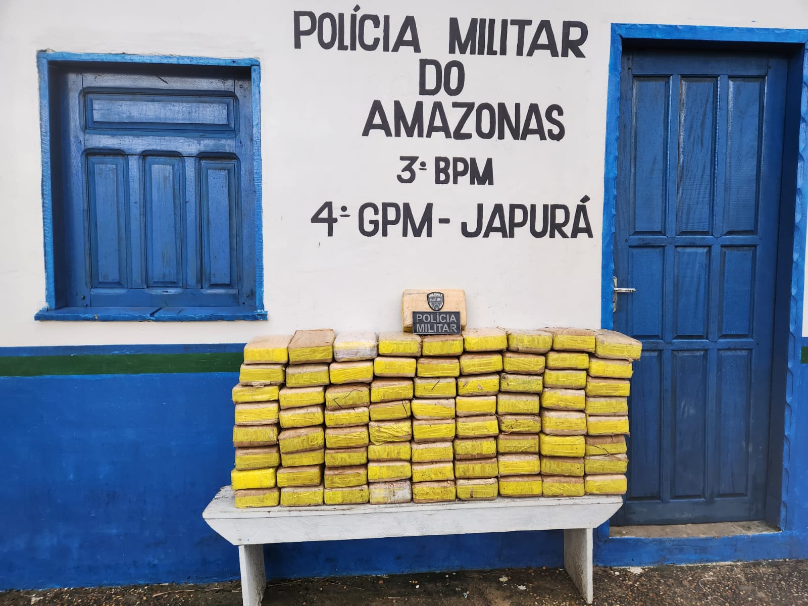 Polícia encontra mais de 150 kg de drogas escondidos em mata no Amazonas