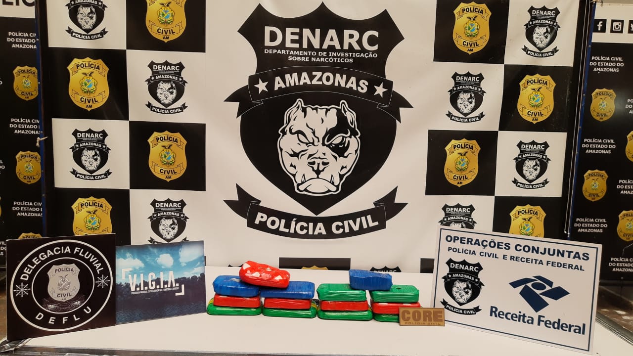 Quase 15kg de drogas são apreendidos em barco no Amazonas