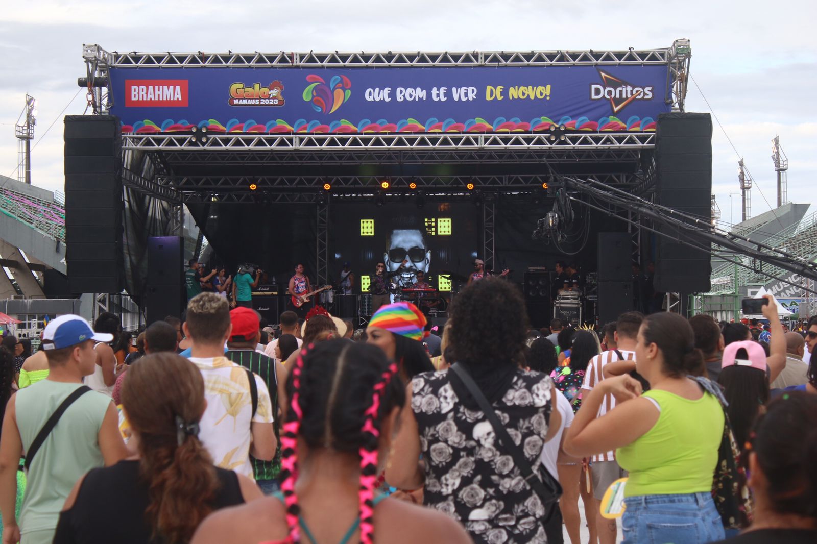 Carnaval: 'Galo de Manaus' agita foliões no Sambódromo