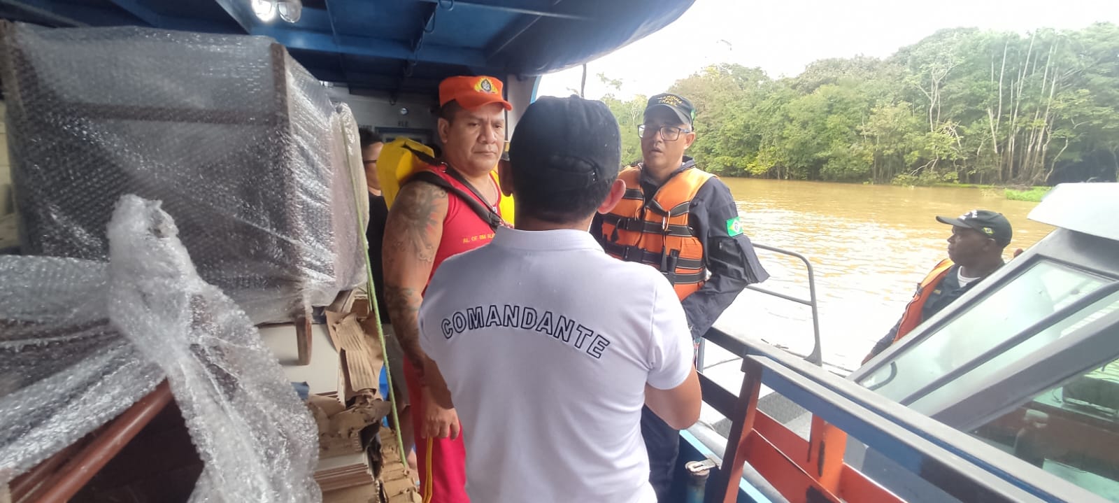 Bebê de dois meses desaparece ao cair no rio durante naufrágio no Amazonas