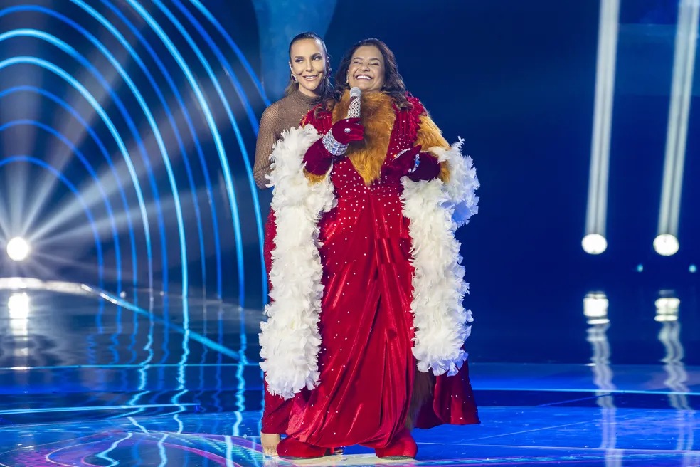 Solange Couto é desmascarada e eliminada do The Masked Singer