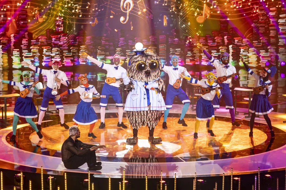 Babu Santana é desmascarado e deixa o The Masked Singer