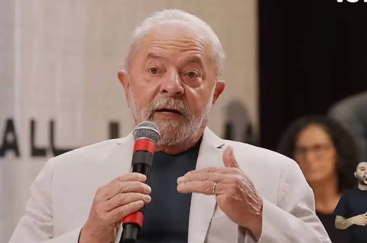 Lula diz que livros de economia estão superados e defende nova mentalidade 