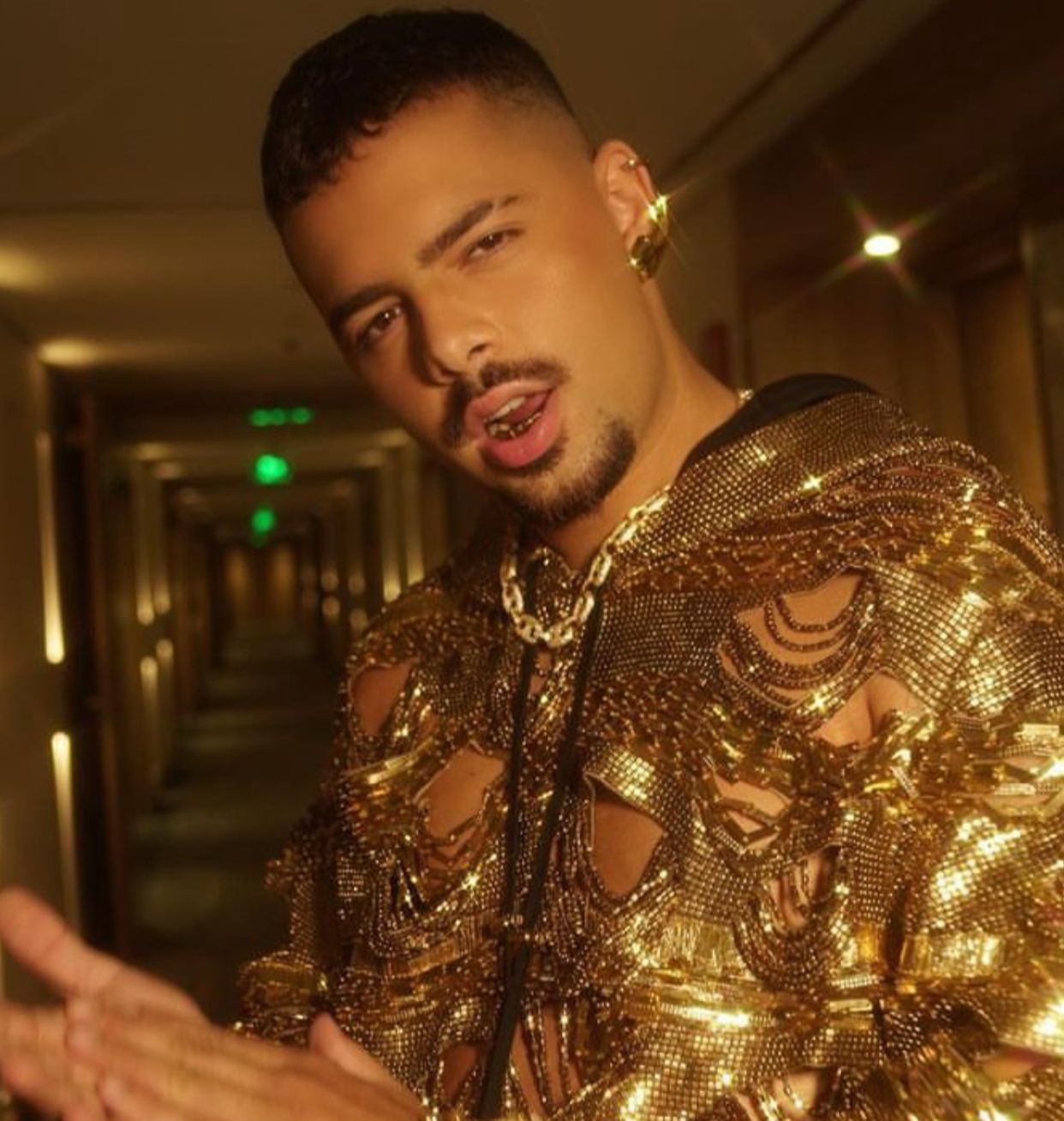 Pedro Sampaio rebate crítica por revelar bissexualidade no Lollapalooza