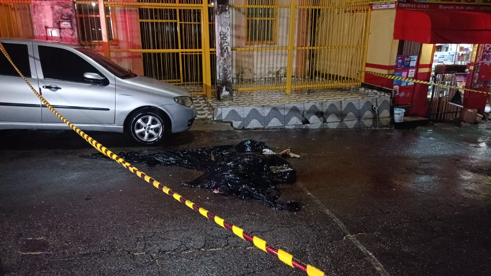 Jovem é executado ao descer de carro por aplicativo em Manaus