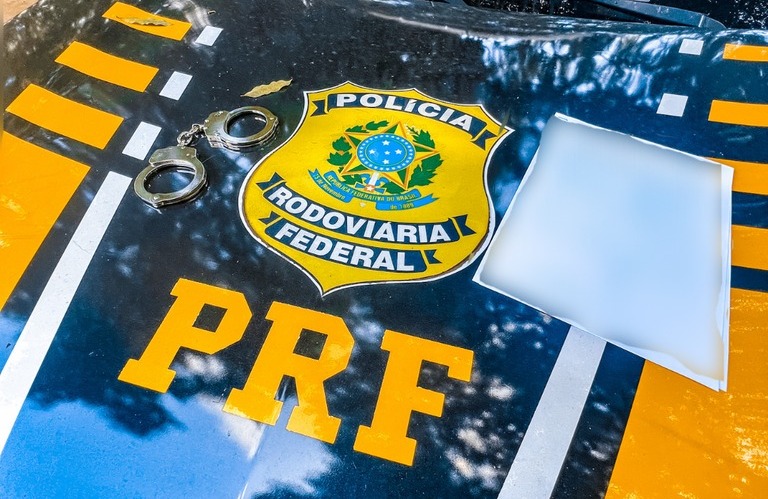Foragido é preso ao ser flagrado por blitz enquanto dirigia na BR-319