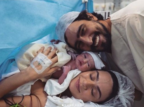  Nasce filha de Thaila Ayala e Renato Góes; confira fotos 