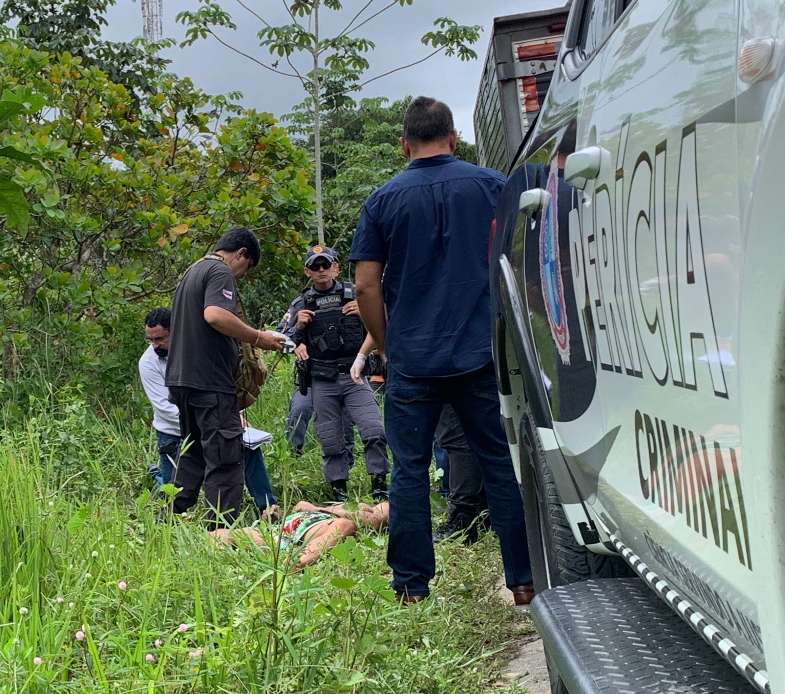 Com mãos amarradas e pano envolto na cabeça, homem é achado morto em Manaus