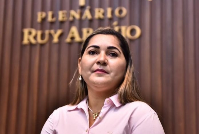 Prefeita revela que está com câncer no Amazonas