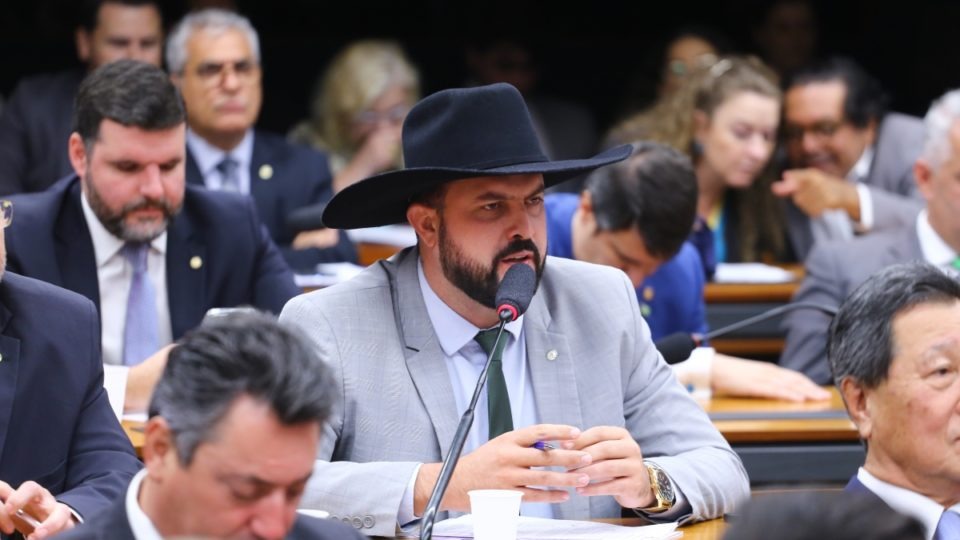 Justiça STF revoga medidas cautelares impostas ao deputado Zé Trovão