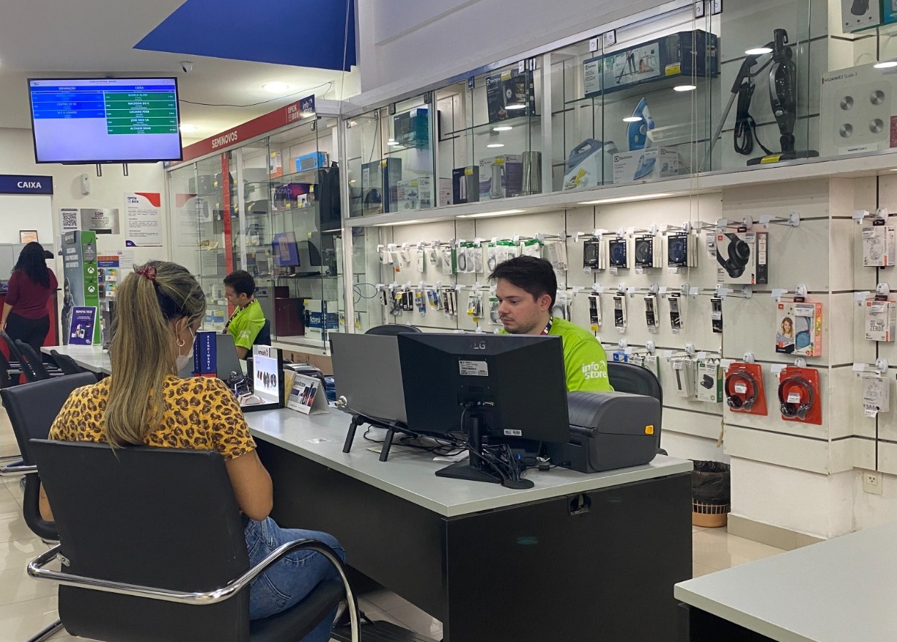 Empresa abre vagas de emprego para área comercial em Manaus