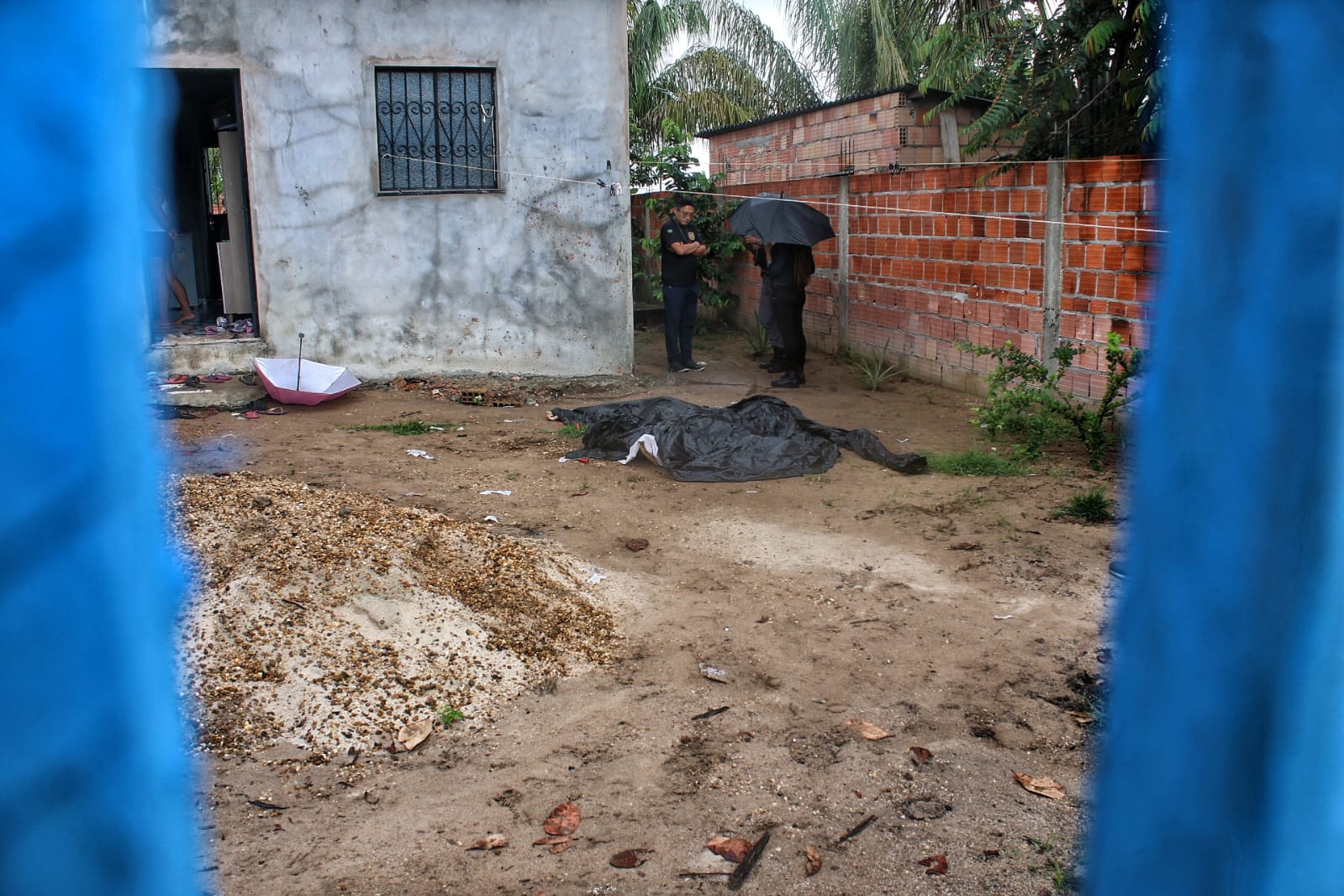 Homem tem cabeça estourada a tiro de escopeta após ser perseguido em Manaus