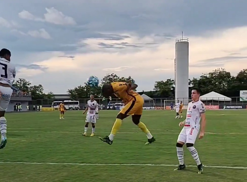 Amazonas sofre gols ‘relâmpagos’, mas busca empate na Série C