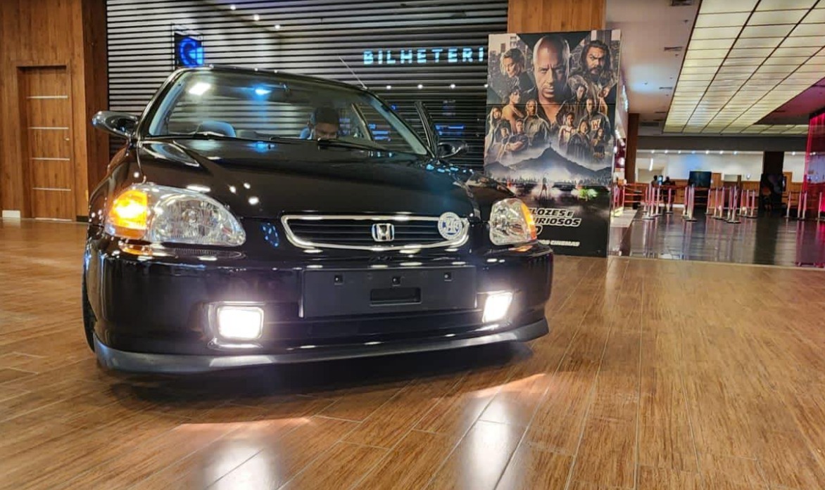 Exposição de carros antigos movimenta Zona Norte de Manaus